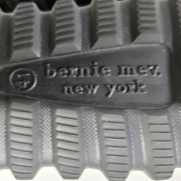 Bernie Mev Black Maroon Pullon Lug Sole Sock Bootie Size 10.5 - Picture 10 of 13